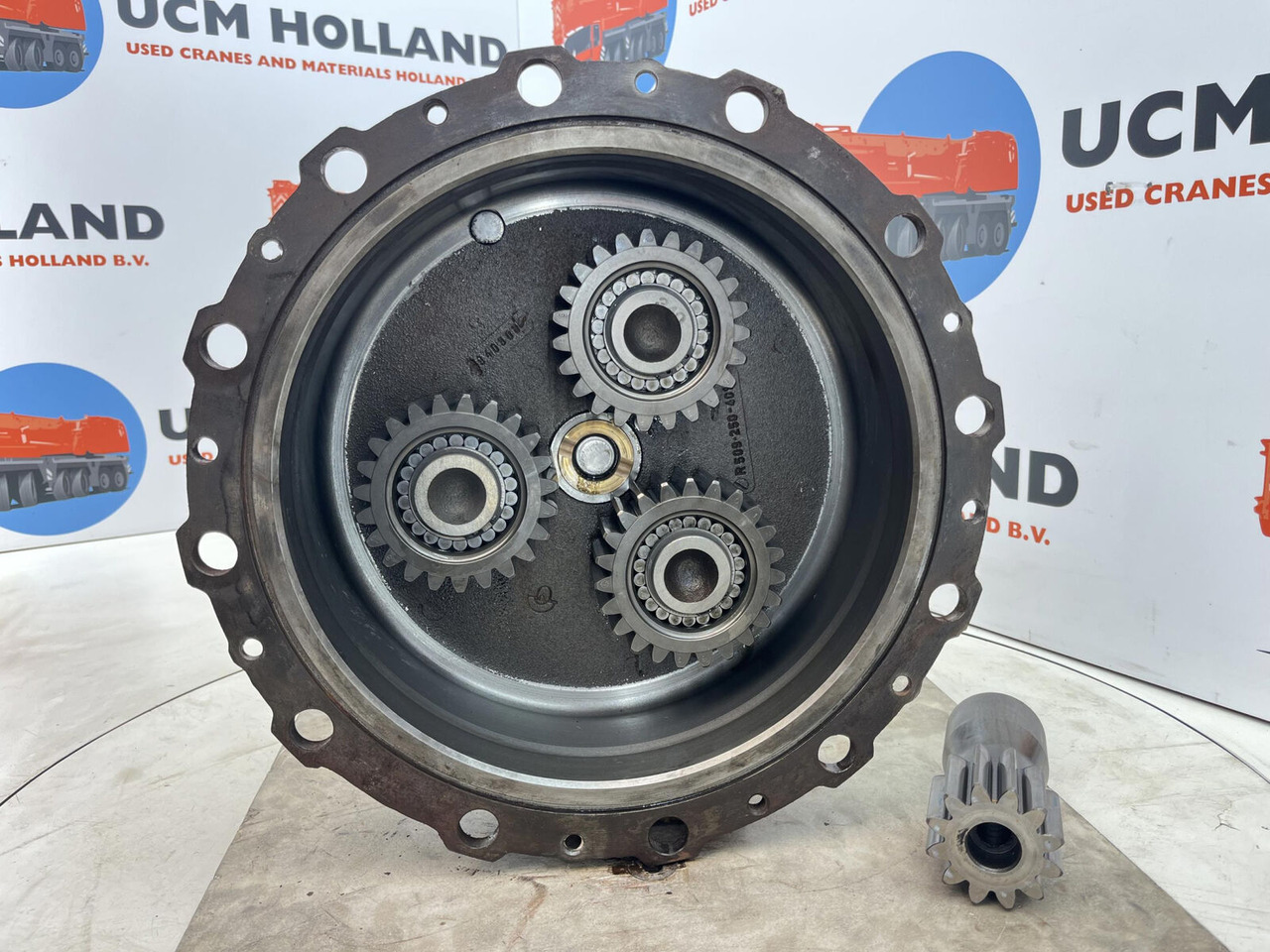 Grove GMK planetary gear 12-23-60-34-3pl-H135-46 - Бортовой редуктор для Мобильных кранов: фото 4 Grove GMK planetary gear 12-23-60-34-3pl-H135-46 - Бортовой редуктор для Мобильных кранов: фото 4