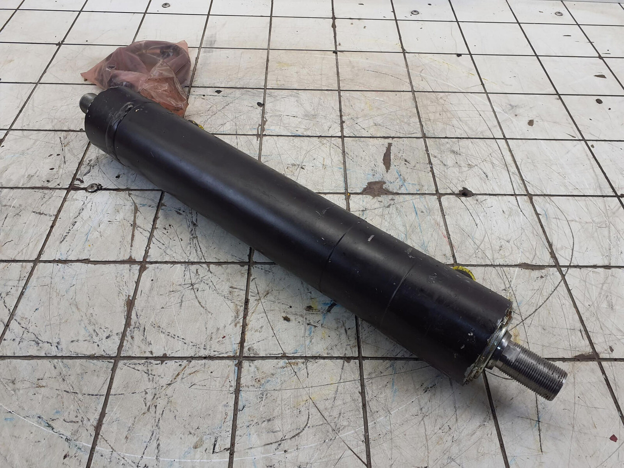 Grove GMK steering cylinder with length sensor - Гидравлический цилиндр для Мобильных кранов: фото 4 Grove GMK steering cylinder with length sensor - Гидравлический цилиндр для Мобильных кранов: фото 4