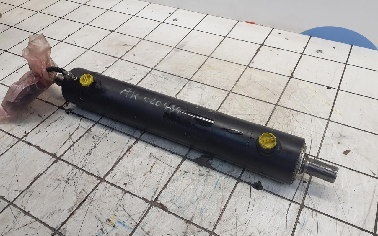 Grove GMK steering cylinder with length sensor - Гидравлический цилиндр для Мобильных кранов: фото 3 Grove GMK steering cylinder with length sensor - Гидравлический цилиндр для Мобильных кранов: фото 3