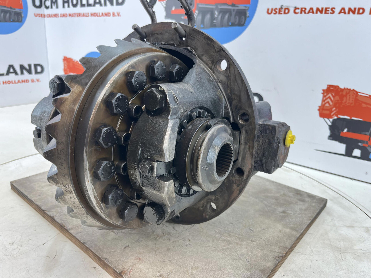Krupp KMK 2025 End differential 11x29 axle 1 - Дифференциал для Мобильных кранов: фото 2 Krupp KMK 2025 End differential 11x29 axle 1 - Дифференциал для Мобильных кранов: фото 2
