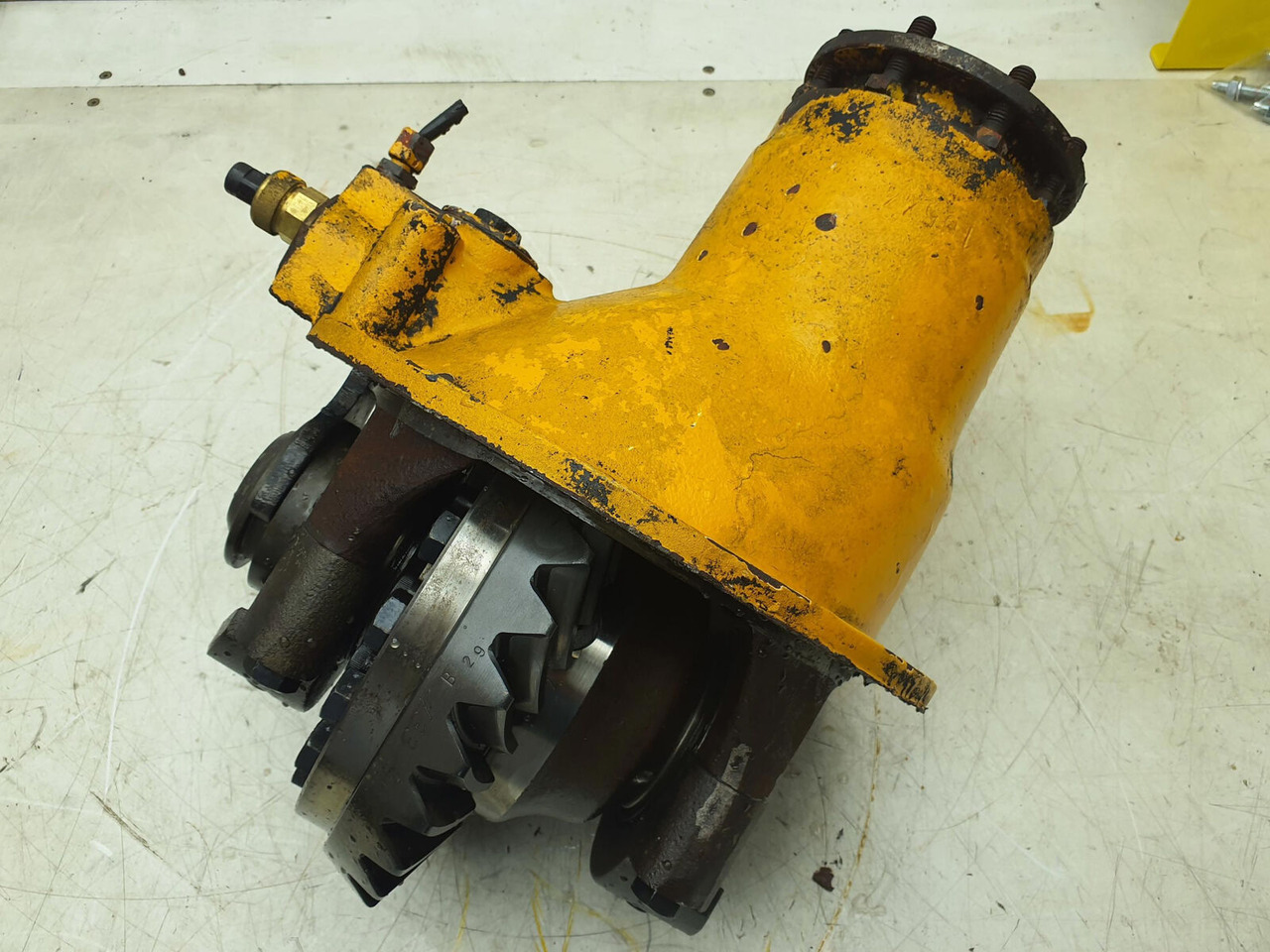 Krupp KMK 2025 end differential axle 1 11x29 - Дифференциал для Кранов: фото 2 Krupp KMK 2025 end differential axle 1 11x29 - Дифференциал для Кранов: фото 2