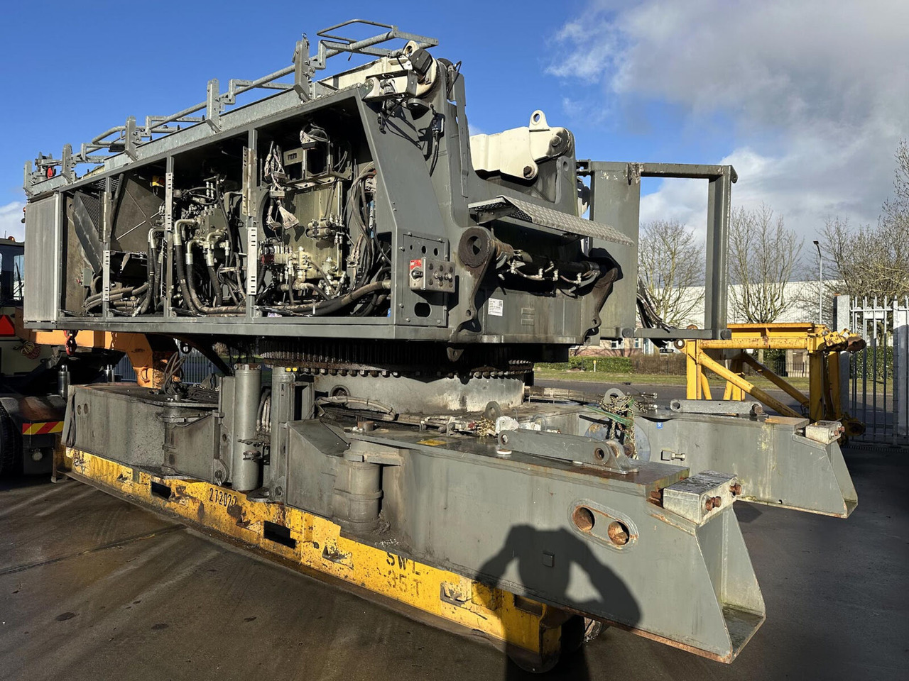 Liebherr LR 1160 body - Кузов и экстерьер для Гусеничных кранов: фото 1 Liebherr LR 1160 body - Кузов и экстерьер для Гусеничных кранов: фото 1