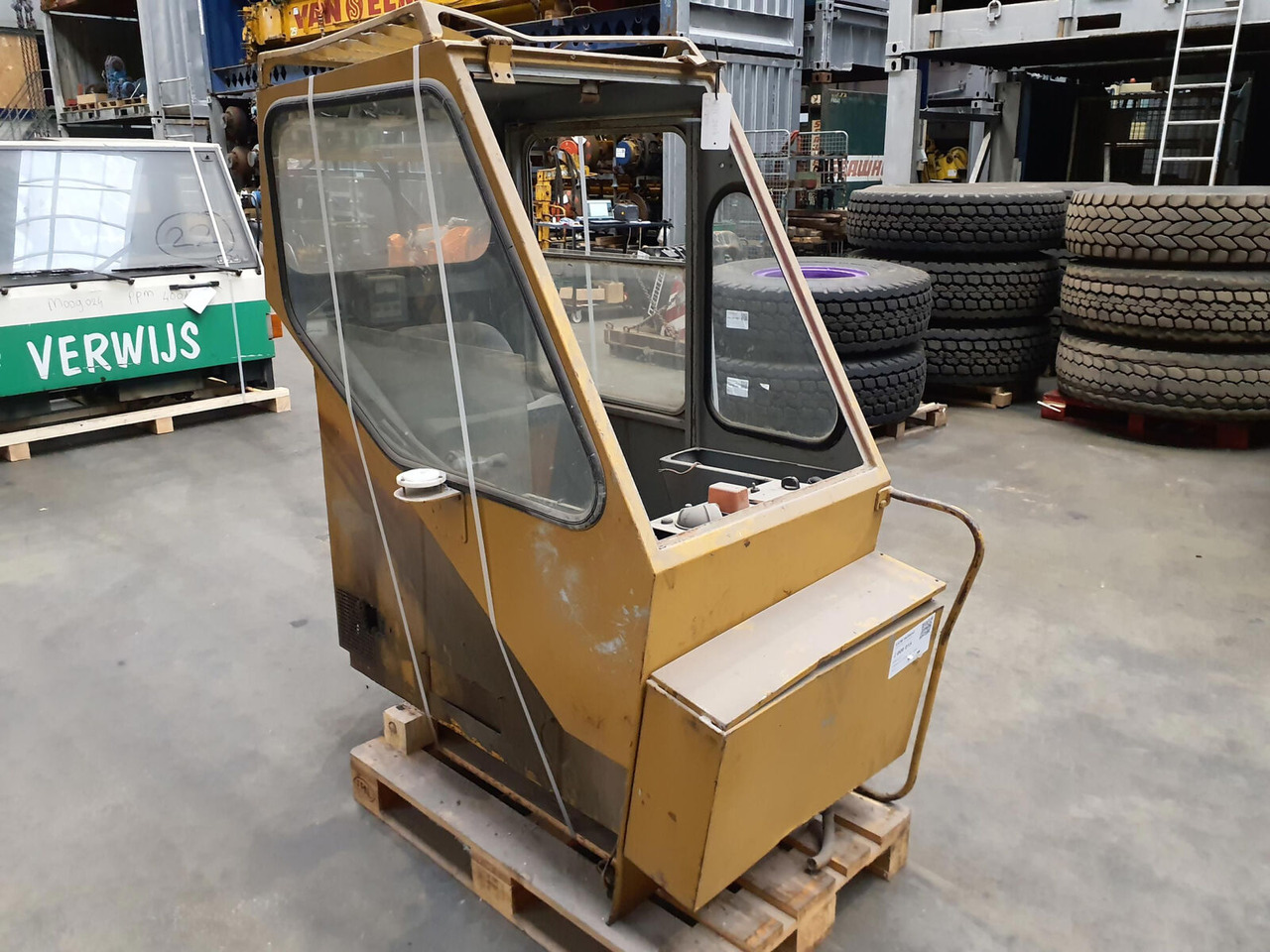 Liebherr LT 1120 upper cabin - Кабина для Мобильных кранов: фото 2 Liebherr LT 1120 upper cabin - Кабина для Мобильных кранов: фото 2