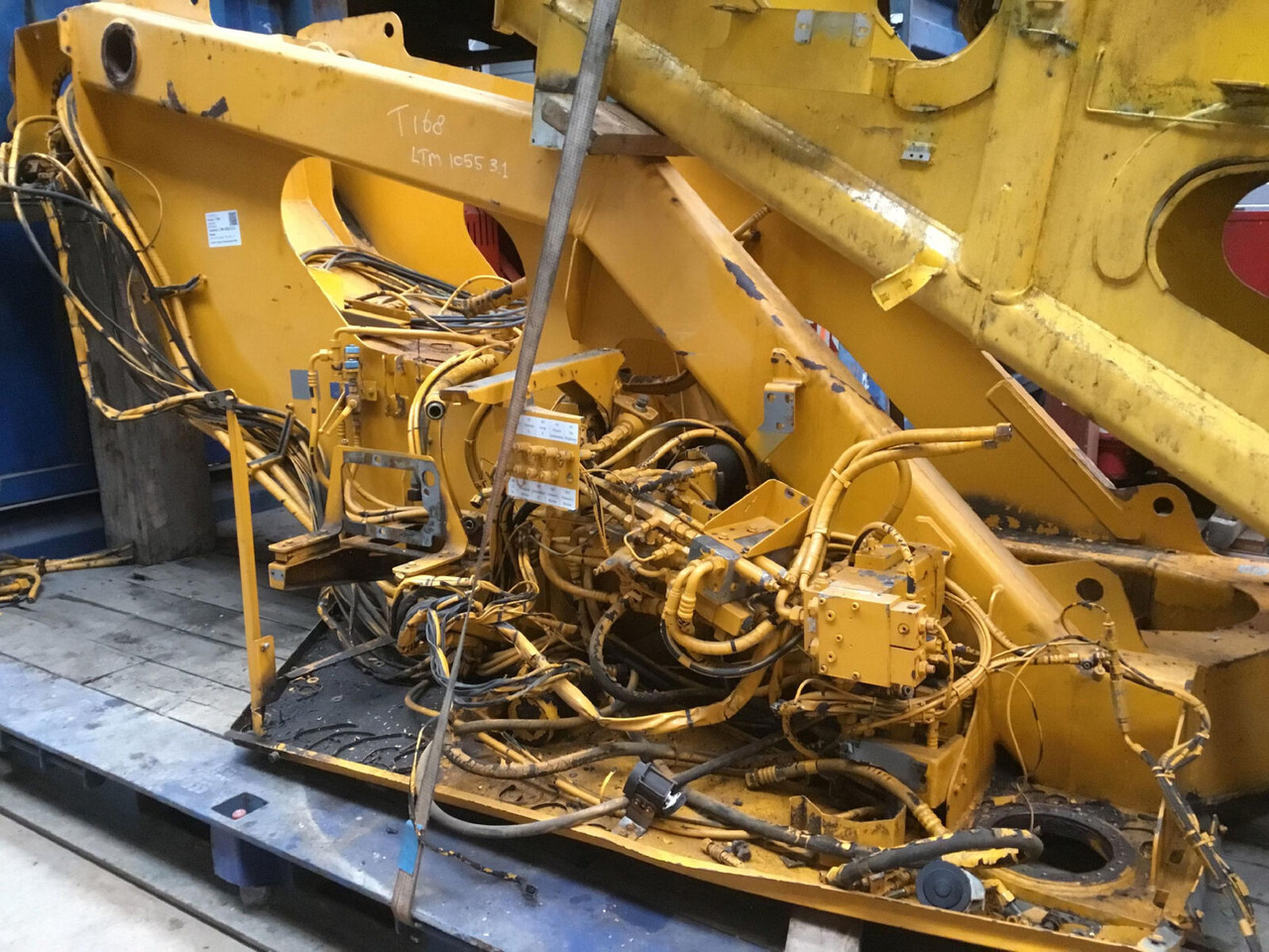 Liebherr LTM 1055-3.2 a frame - Рама/ Шасси для Мобильных кранов: фото 2 Liebherr LTM 1055-3.2 a frame - Рама/ Шасси для Мобильных кранов: фото 2