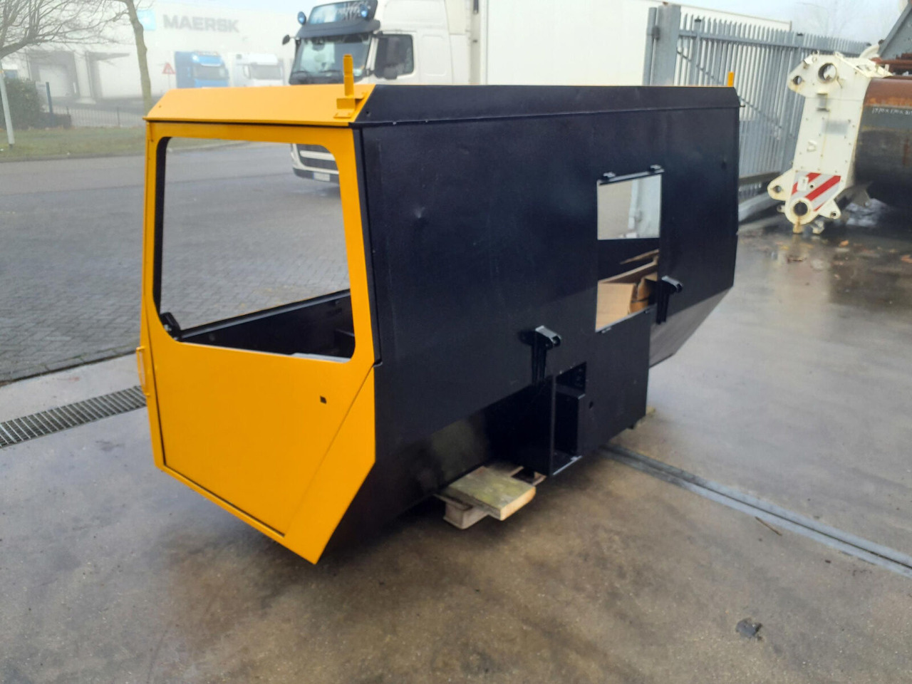 Liebherr LTM 1090 drivers cabin - Кабина для Мобильных кранов: фото 4 Liebherr LTM 1090 drivers cabin - Кабина для Мобильных кранов: фото 4