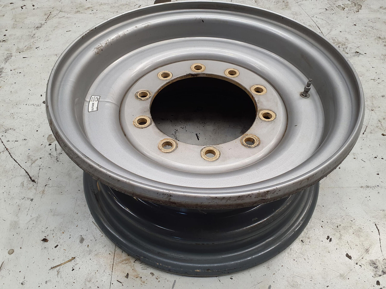 Liebherr Rim 445/95R25 10 12 1p - Колесный диск для Кранов: фото 1 Liebherr Rim 445/95R25 10 12 1p - Колесный диск для Кранов: фото 1