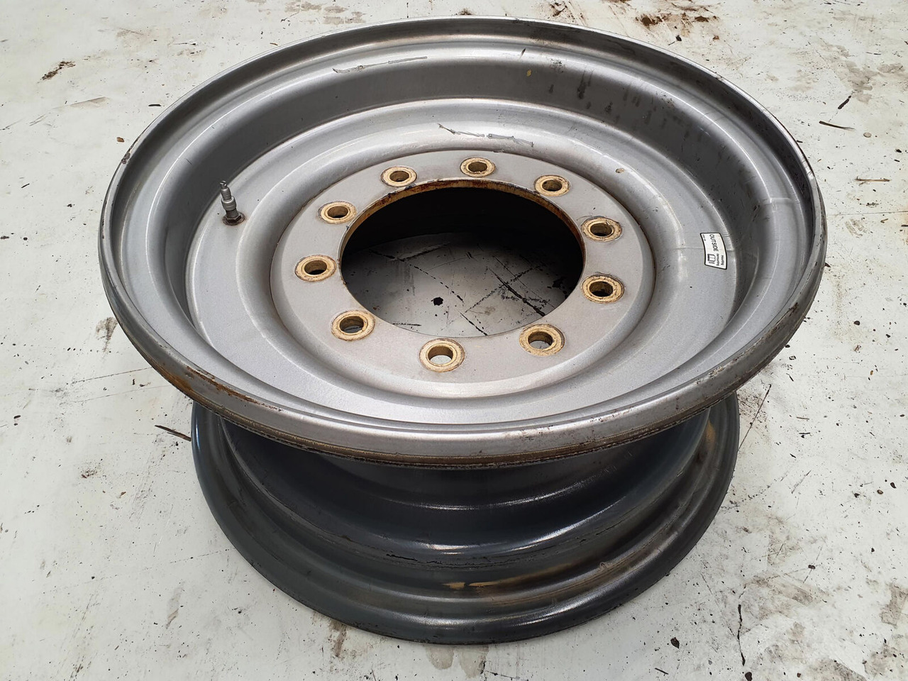 Liebherr Rim 445/95R25 10 12 1p - Колесный диск для Кранов: фото 1 Liebherr Rim 445/95R25 10 12 1p - Колесный диск для Кранов: фото 1