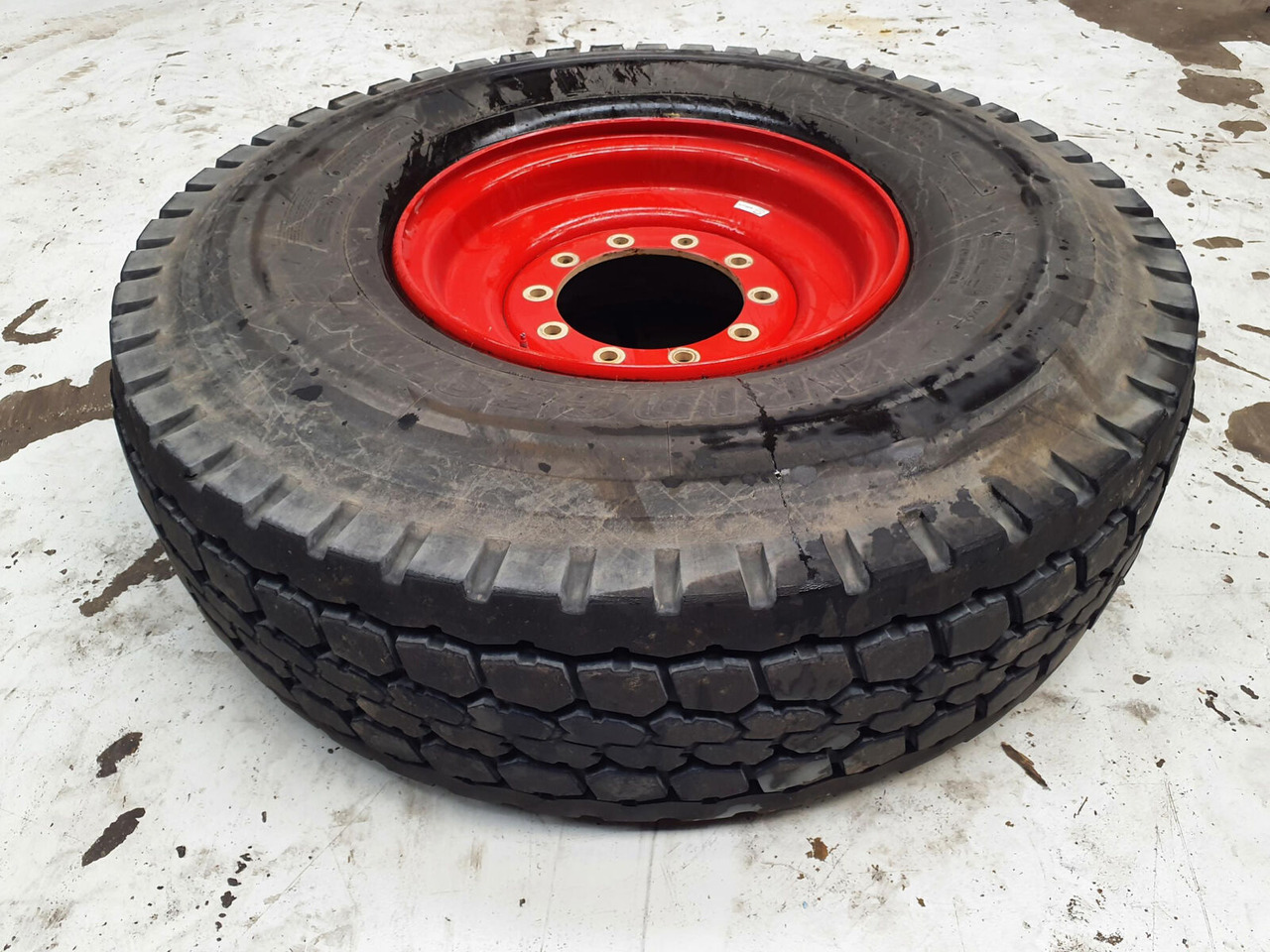 Liebherr Wheel 445/95R25 10 12 1p - Колесо для Кранов: фото 1 Liebherr Wheel 445/95R25 10 12 1p - Колесо для Кранов: фото 1