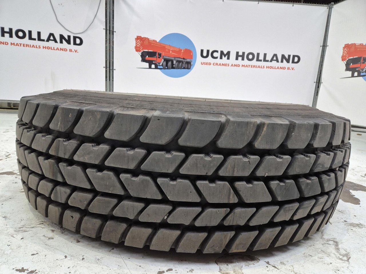 Liebherr Wheel 445/95R25 10 12 1p - Колесо для Кранов: фото 3 Liebherr Wheel 445/95R25 10 12 1p - Колесо для Кранов: фото 3