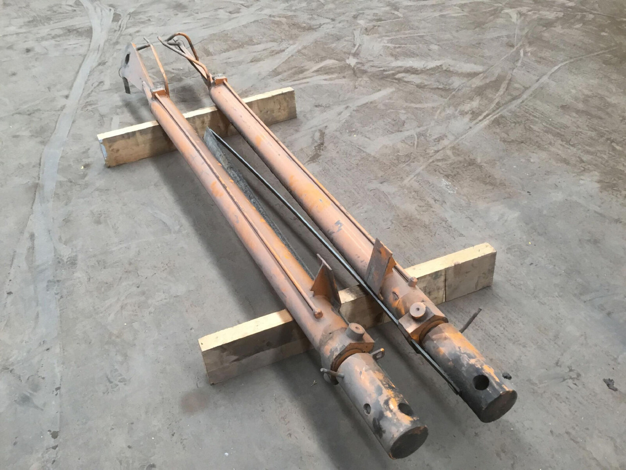 Spierings SK 488 AT4 boom cylinder set - Гидравлический цилиндр для Башенных кранов: фото 2 Spierings SK 488 AT4 boom cylinder set - Гидравлический цилиндр для Башенных кранов: фото 2