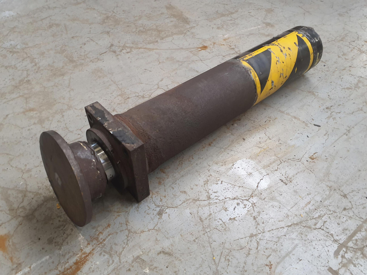 Spierings SK 598 Outrigger cylinder - Гидравлический цилиндр для Мобильных кранов: фото 2 Spierings SK 598 Outrigger cylinder - Гидравлический цилиндр для Мобильных кранов: фото 2