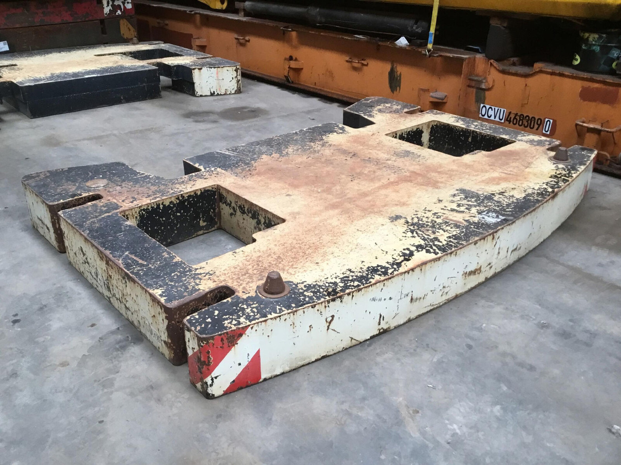 Terex AC 350-1 counterweight 10 ton - Противовес для Мобильных кранов: фото 1 Terex AC 350-1 counterweight 10 ton - Противовес для Мобильных кранов: фото 1