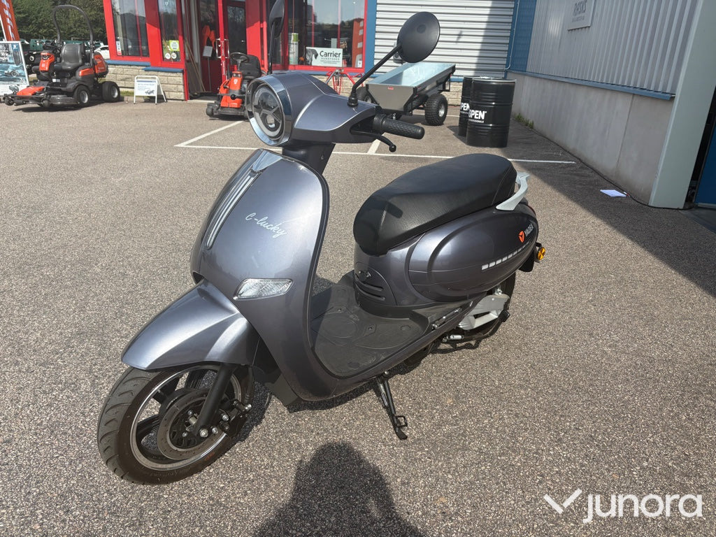 EU-moped - Yadea C-Lucky, NY! - Мотоцикл: фото 5 EU-moped - Yadea C-Lucky, NY! - Мотоцикл: фото 5
