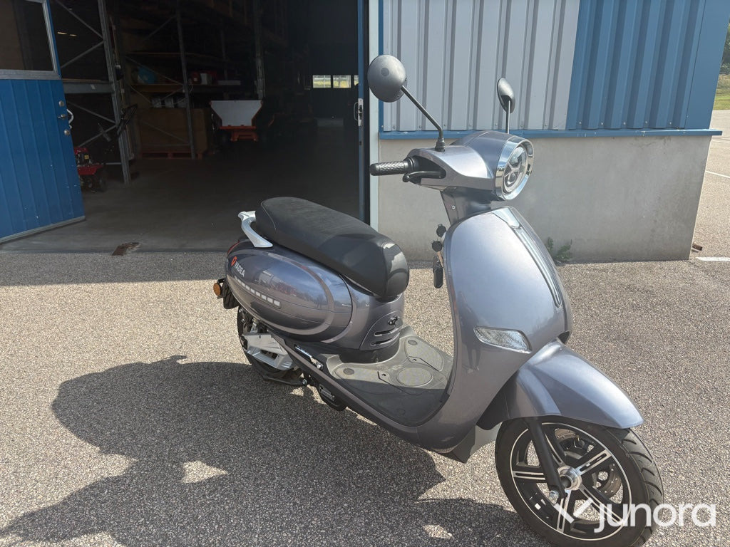 EU-moped - Yadea C-Lucky, NY! - Мотоцикл: фото 3 EU-moped - Yadea C-Lucky, NY! - Мотоцикл: фото 3