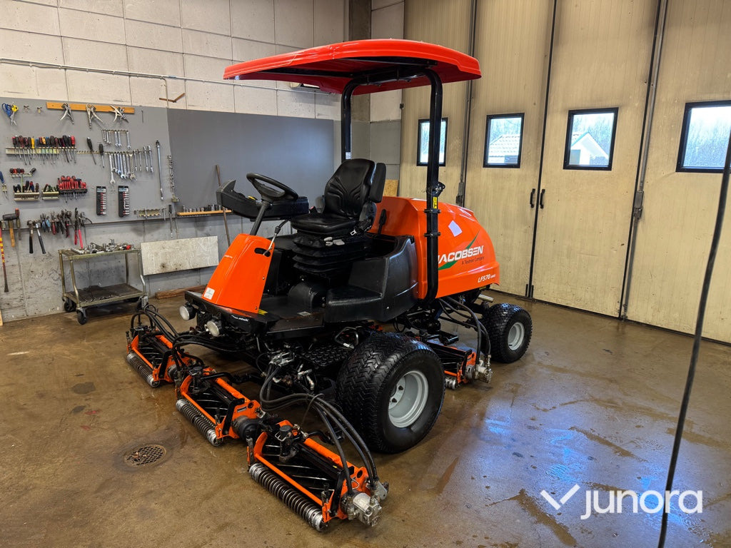 Fairwayklippare Jacobsen LF 570 4WD - Газонокосилка: фото 1 Fairwayklippare Jacobsen LF 570 4WD - Газонокосилка: фото 1