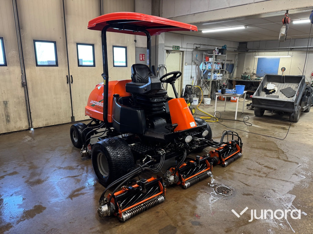 Fairwayklippare Jacobsen LF 570 4WD - Газонокосилка: фото 2 Fairwayklippare Jacobsen LF 570 4WD - Газонокосилка: фото 2