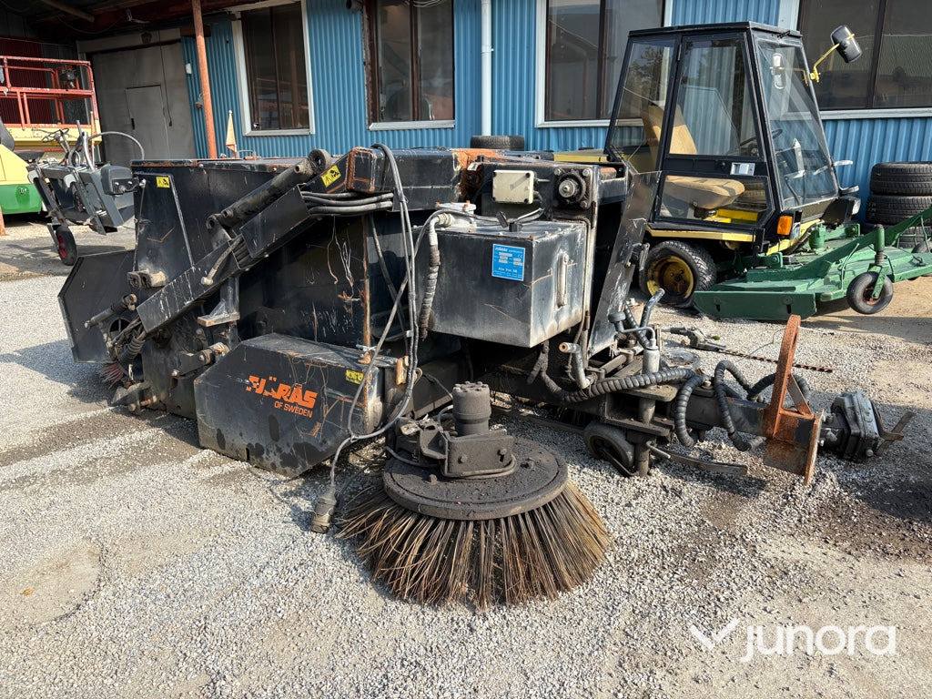 Sopmaskin Bogserad - Fjärås, FS 700 - Подметально-уборочная машина: фото 2 Sopmaskin Bogserad - Fjärås, FS 700 - Подметально-уборочная машина: фото 2