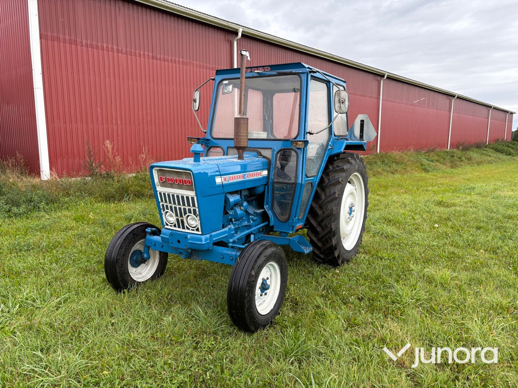 Traktor Ford 4000 - Трактор: фото 1 Traktor Ford 4000 - Трактор: фото 1