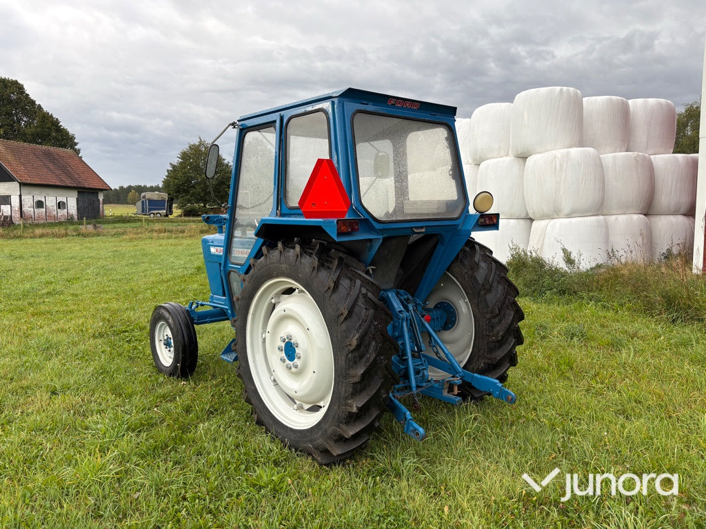 Traktor Ford 4000 - Трактор: фото 3 Traktor Ford 4000 - Трактор: фото 3