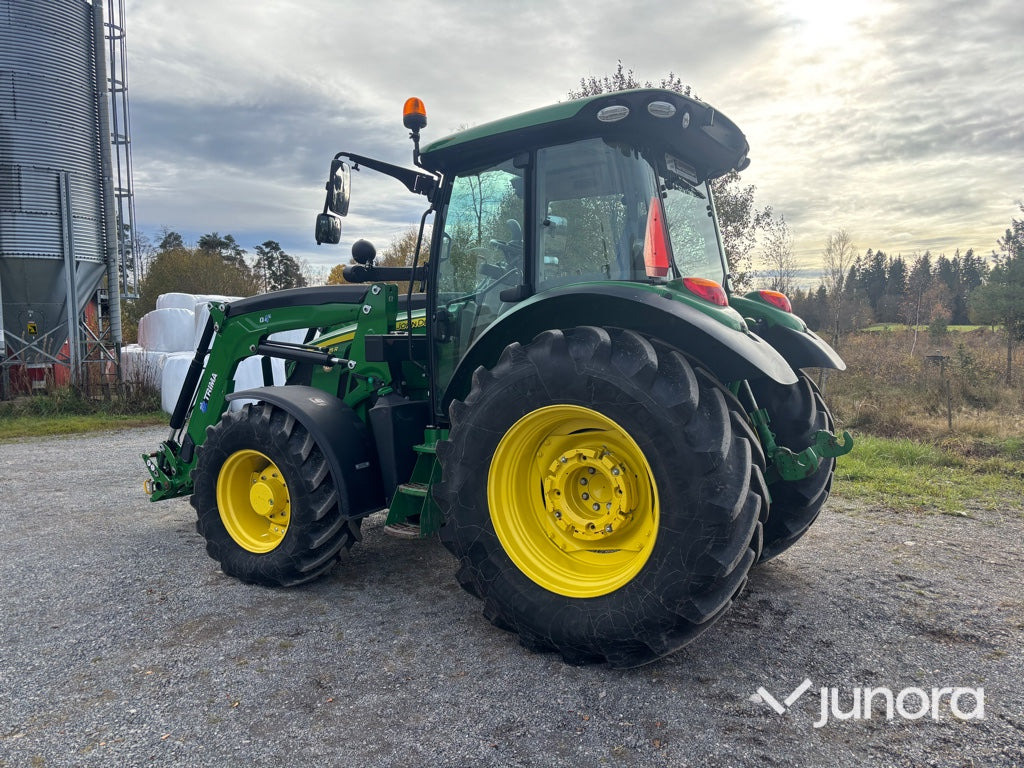 Traktor - John Deere 5125R med lastare & frontlyft - Трактор: фото 3 Traktor - John Deere 5125R med lastare & frontlyft - Трактор: фото 3