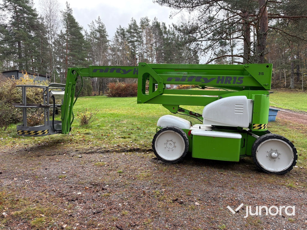 Vikbomslift - Niftylift, HR 15 NE - Коленчатый подъемник: фото 3 Vikbomslift - Niftylift, HR 15 NE - Коленчатый подъемник: фото 3