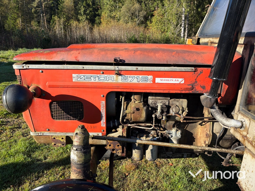 Zetor 5718 - Трактор: фото 4 Zetor 5718 - Трактор: фото 4