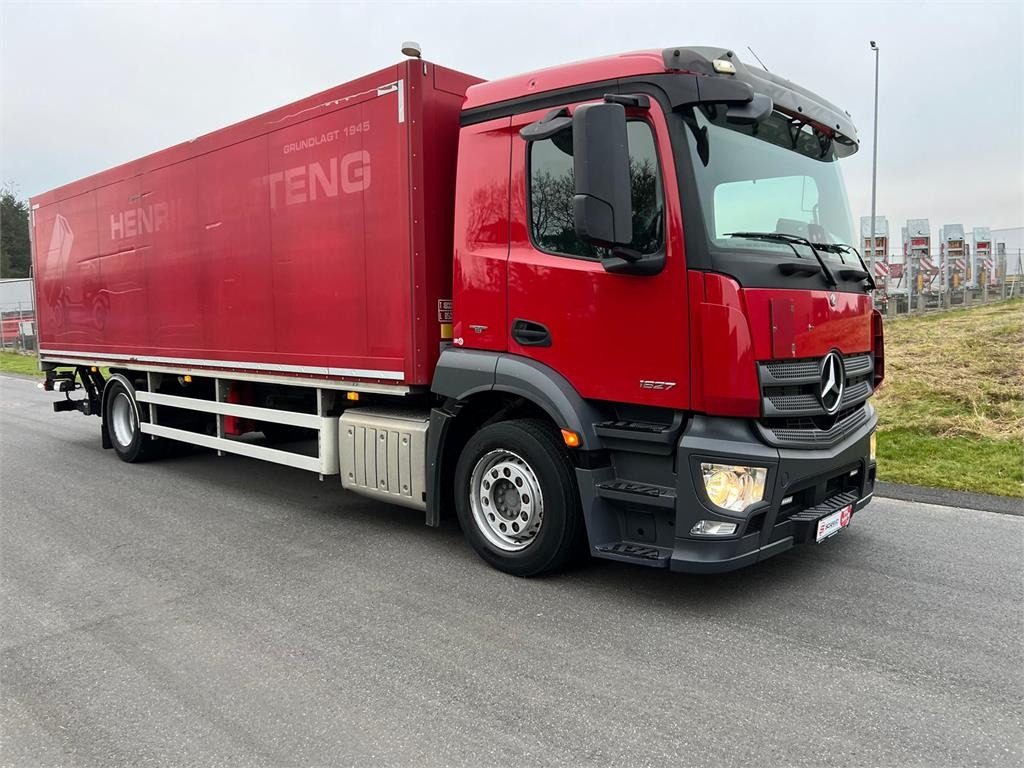 Mercedes-Benz Antos 1827 LnR - Грузовик с закрытым кузовом: фото 3 Mercedes-Benz Antos 1827 LnR - Грузовик с закрытым кузовом: фото 3