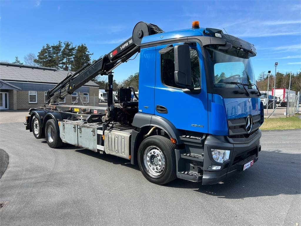 Mercedes-Benz Antos 2546 - Hiab 192 E kran - Портальный бункеровоз: фото 3 Mercedes-Benz Antos 2546 - Hiab 192 E kran - Портальный бункеровоз: фото 3
