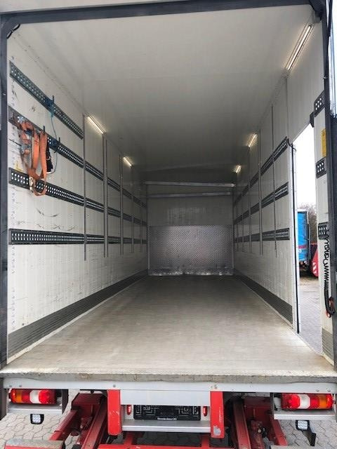 Mercedes-Benz Econic 1827 L - Грузовик с закрытым кузовом: фото 3 Mercedes-Benz Econic 1827 L - Грузовик с закрытым кузовом: фото 3