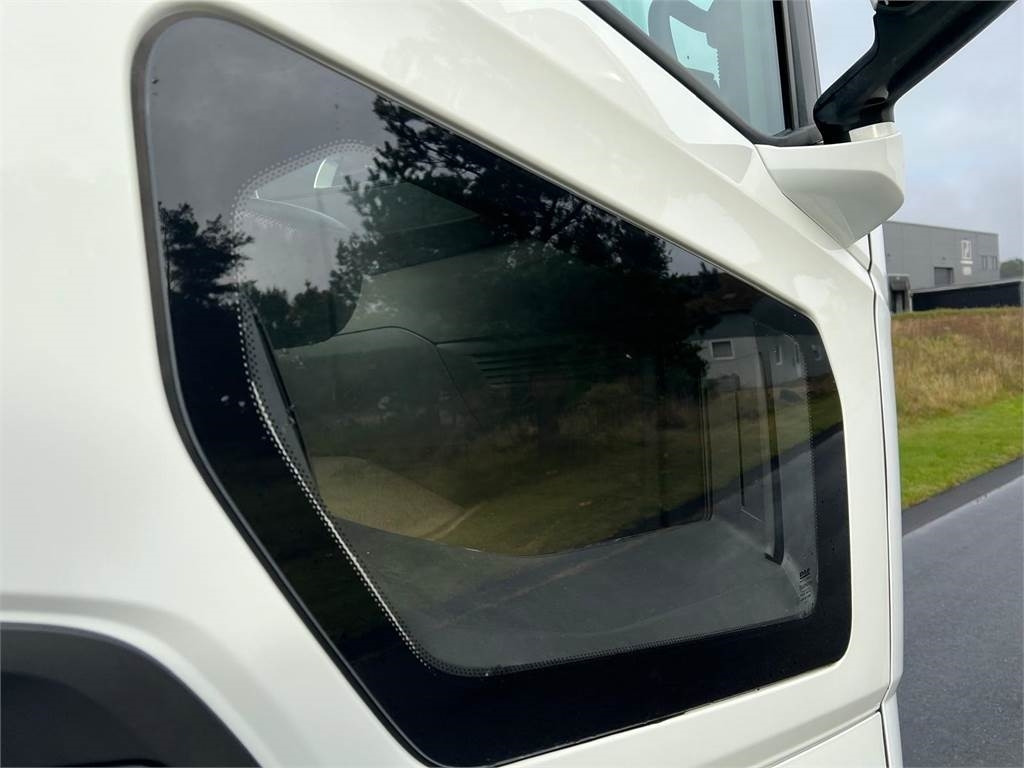 Тягач DAF XF530 FTS 6x2: фото 11
