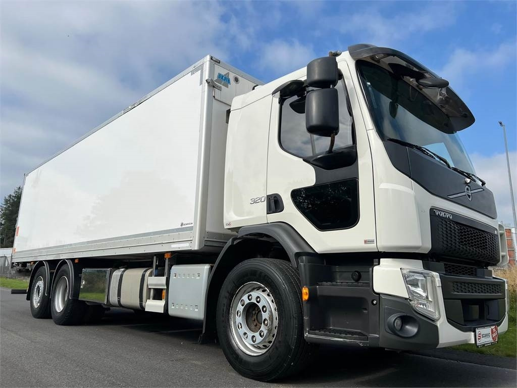 Volvo FE320 6x2*4 - Грузовик с закрытым кузовом: фото 2 Volvo FE320 6x2*4 - Грузовик с закрытым кузовом: фото 2