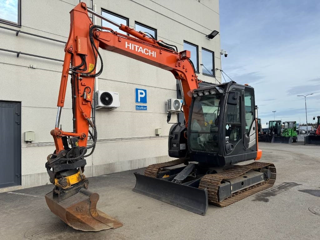 Hitachi ZX 85 US-5 Pyörittäjä, 3-Kauhaa - Мини-экскаватор: фото 2 Hitachi ZX 85 US-5 Pyörittäjä, 3-Kauhaa - Мини-экскаватор: фото 2