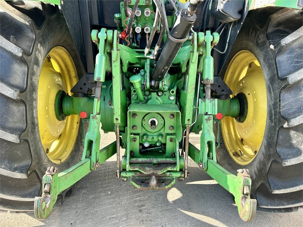 John Deere 5100M ETUKUORMAAJALLA - Трактор: фото 5 John Deere 5100M ETUKUORMAAJALLA - Трактор: фото 5