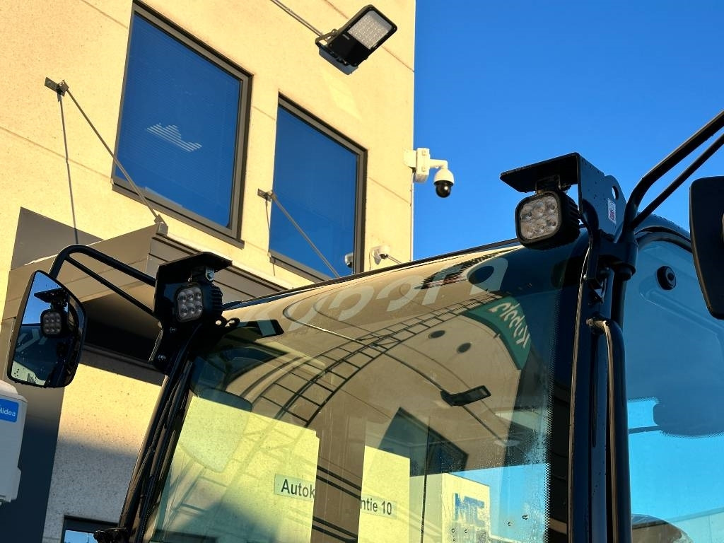 Новый Колёсный погрузчик Kubota R090 Auravarustuksella uusi: фото 11