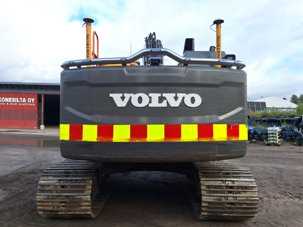 Volvo EC220EL HUIPPUVARUSTEILLA - Гусеничный экскаватор: фото 3 Volvo EC220EL HUIPPUVARUSTEILLA - Гусеничный экскаватор: фото 3