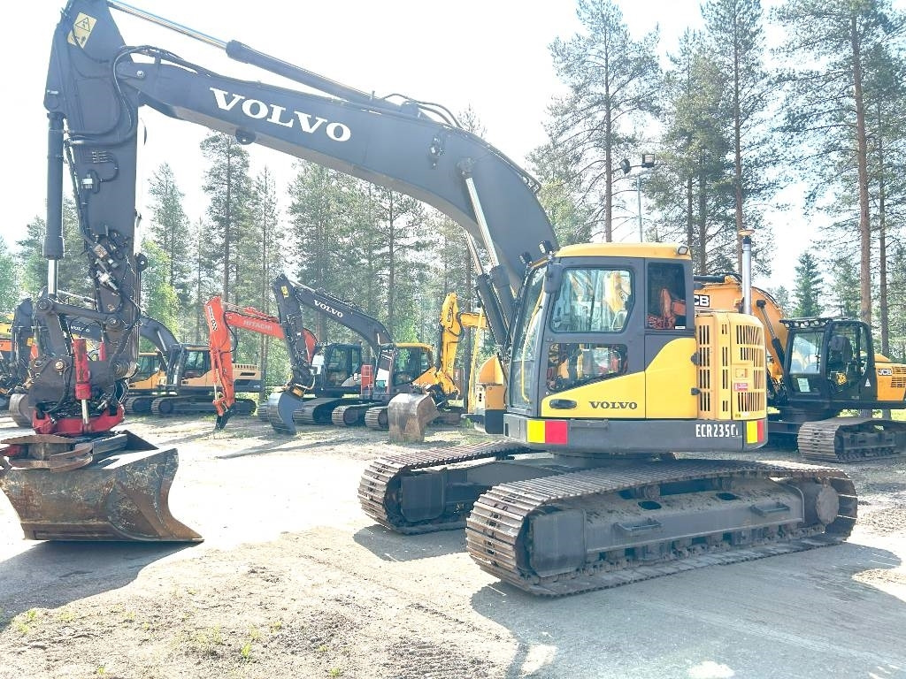Volvo ECR235CL PYÖRITTÄJÄ, 3D-LAITTEET - Гусеничный экскаватор: фото 1 Volvo ECR235CL PYÖRITTÄJÄ, 3D-LAITTEET - Гусеничный экскаватор: фото 1