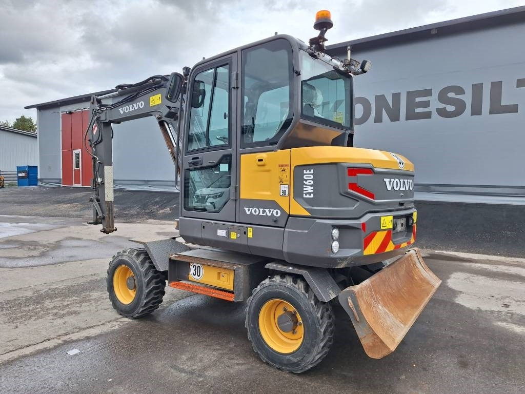 Volvo EW60E VÄHÄN AJETTU  - Колёсный экскаватор: фото 2 Volvo EW60E VÄHÄN AJETTU  - Колёсный экскаватор: фото 2