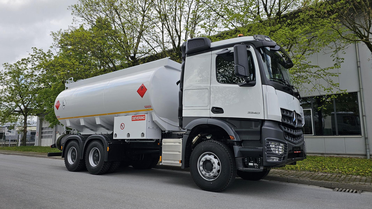 MERCEDES-BENZ Actros 3340 ADR Euro 3 - Грузовик-цистерна: фото 1 MERCEDES-BENZ Actros 3340 ADR Euro 3 - Грузовик-цистерна: фото 1