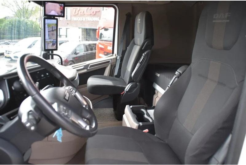 DAF XG 480 4x2 - 230 TKM - CAMERA SYSTEM - PARK. AIRCO - 2 x FUEL TANKS - APPLE CARPLAY/ANDROID - LED LIGHTS - TOP CONDITION - - Тягач: фото 4 DAF XG 480 4x2 - 230 TKM - CAMERA SYSTEM - PARK. AIRCO - 2 x FUEL TANKS - APPLE CARPLAY/ANDROID - LED LIGHTS - TOP CONDITION - - Тягач: фото 4