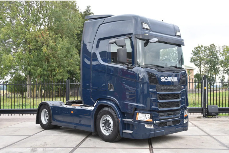 Scania S450 NGS 4x2NB - FULL AIR - RETARDER - ACC - PARK. AIRCO - 2 x FUEL TANKS - TOP CONDITION - - Тягач: фото 1 Scania S450 NGS 4x2NB - FULL AIR - RETARDER - ACC - PARK. AIRCO - 2 x FUEL TANKS - TOP CONDITION - - Тягач: фото 1
