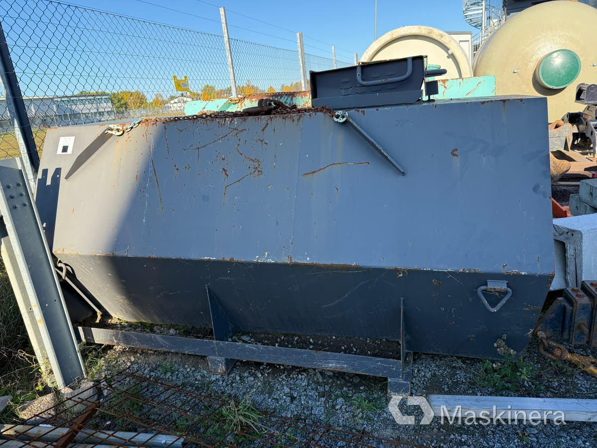 Bränsletank Färmartanken UN 1202 2000 liter - Резервуар для хранения: фото 3 Bränsletank Färmartanken UN 1202 2000 liter - Резервуар для хранения: фото 3
