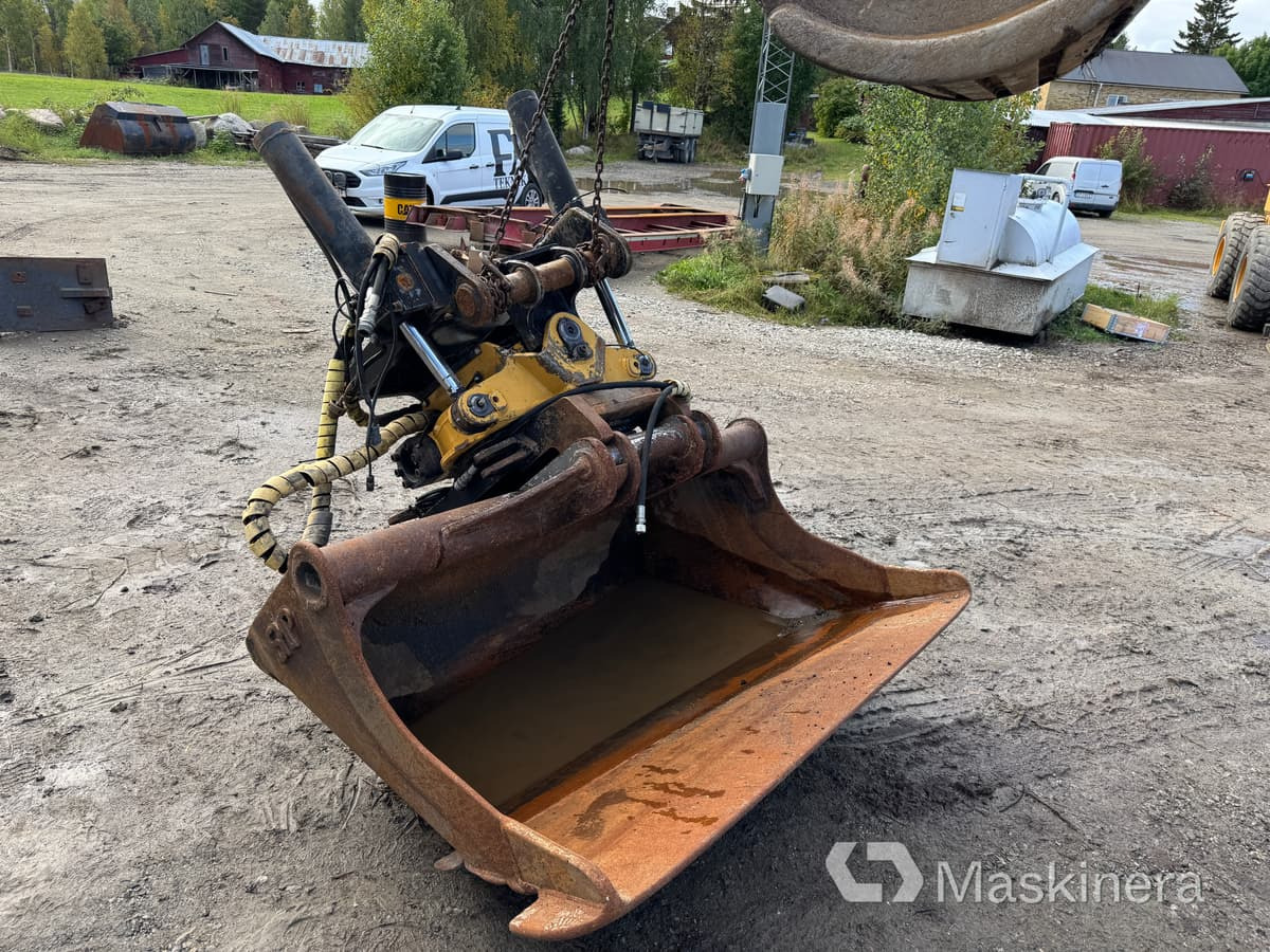 Engcon EC3027GR9 Tiltrotator Engcon med planeringsskopa B27-fäste - Ковш для экскаватора: фото 1 Engcon EC3027GR9 Tiltrotator Engcon med planeringsskopa B27-fäste - Ковш для экскаватора: фото 1
