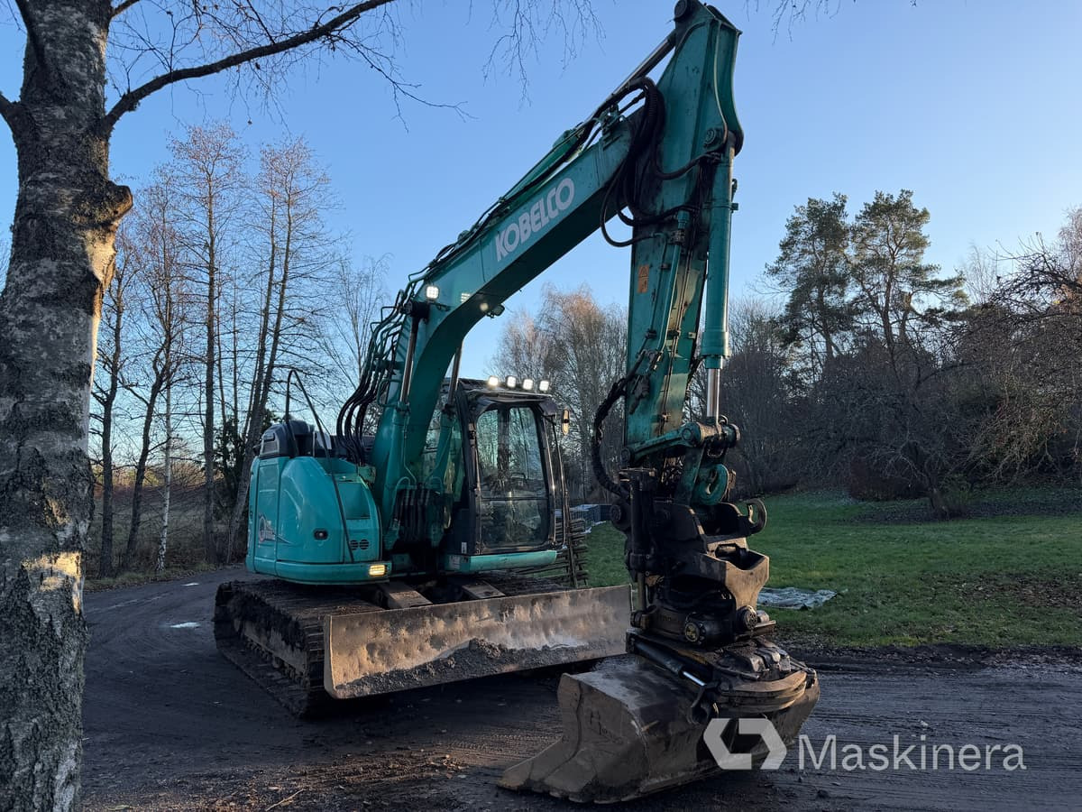 Grävmaskin Kobelco SK140SRLC-5 - Гусеничный экскаватор: фото 3 Grävmaskin Kobelco SK140SRLC-5 - Гусеничный экскаватор: фото 3