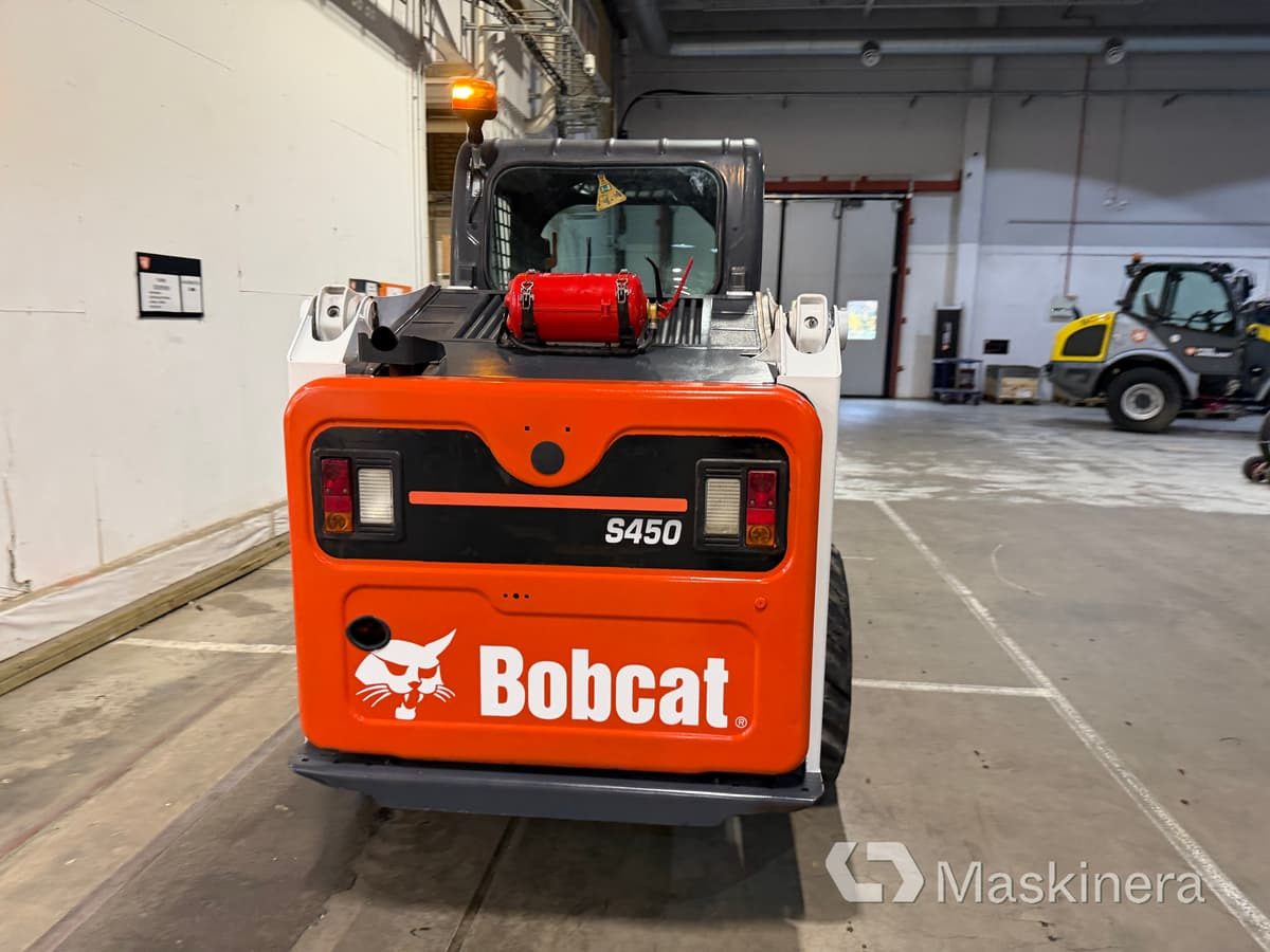 Мини-погрузчик с бортовым поворотом Kompaktlastare Bobcat S450: фото 6 Мини-погрузчик с бортовым поворотом Kompaktlastare Bobcat S450: фото 6