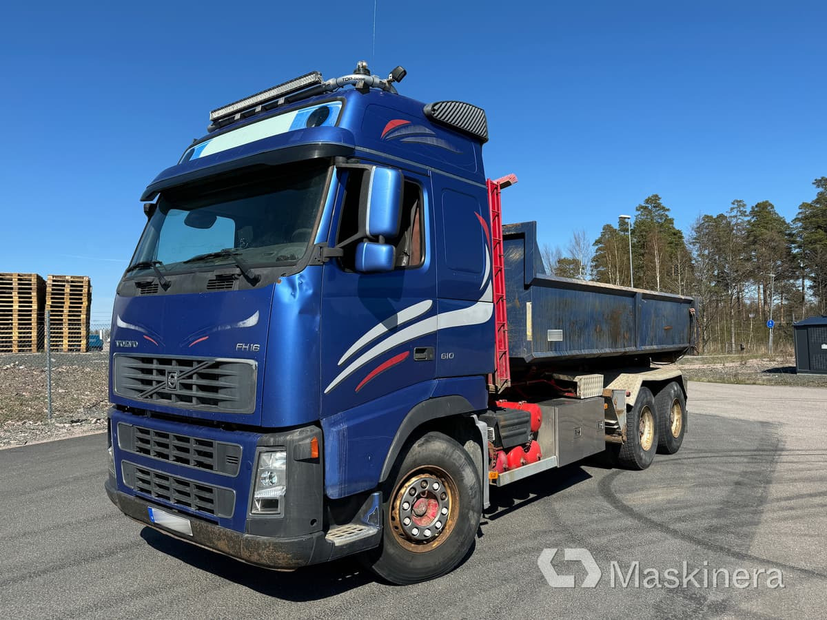 Lastväxlare Volvo FH16 tandemdrift - Крюковой мультилифт, Автоманипулятор: фото 1 Lastväxlare Volvo FH16 tandemdrift - Крюковой мультилифт, Автоманипулятор: фото 1