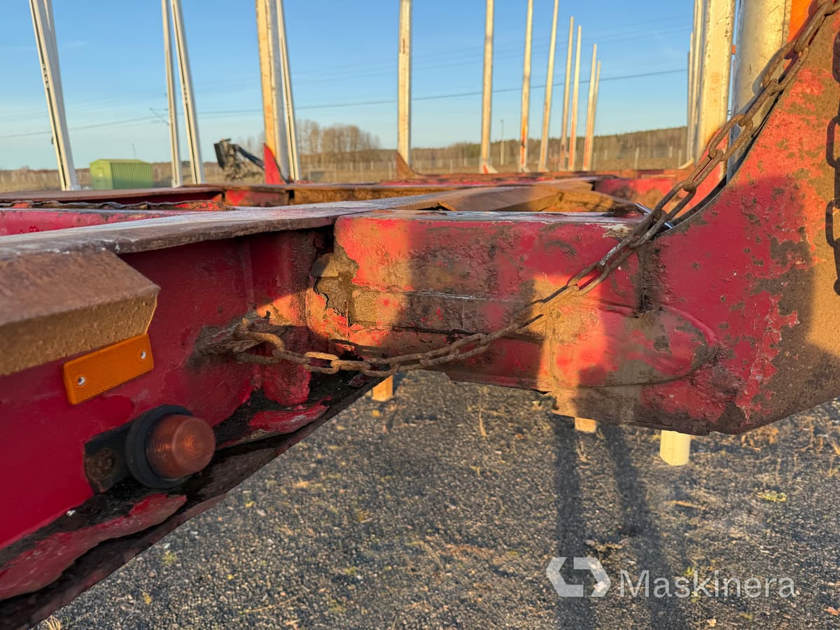 Полуприцеп лесовоз Timmerlink Parator CV 17-24 (Rep.objekt): фото 17 Полуприцеп лесовоз Timmerlink Parator CV 17-24 (Rep.objekt): фото 17