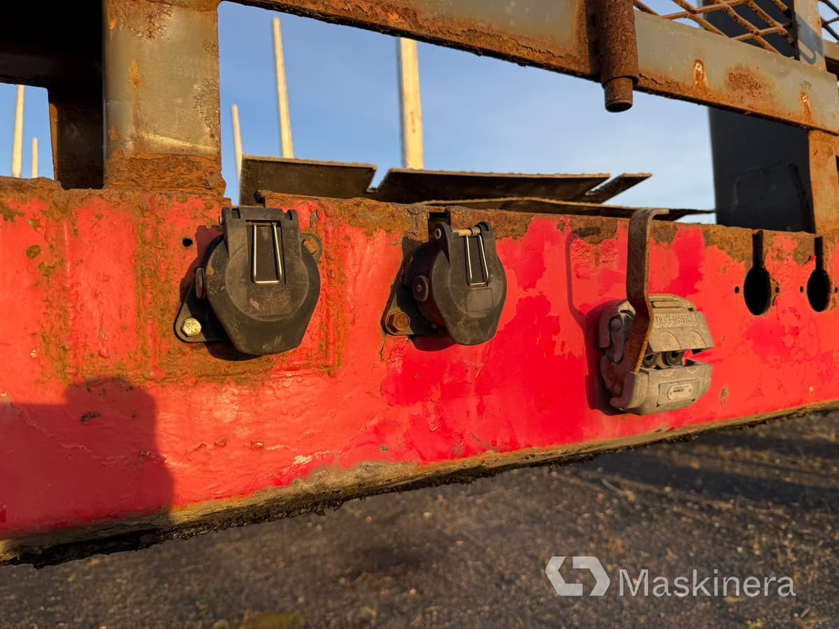 Полуприцеп лесовоз Timmerlink Parator CV 17-24 (Rep.objekt): фото 8 Полуприцеп лесовоз Timmerlink Parator CV 17-24 (Rep.objekt): фото 8