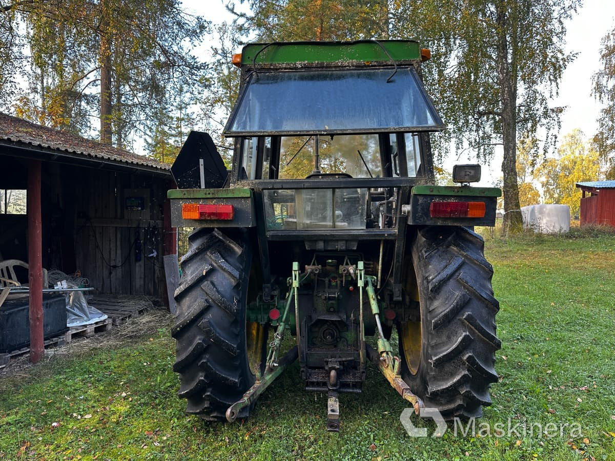 Traktor John Deere 2130 (Rep.objekt) - Трактор: фото 3 Traktor John Deere 2130 (Rep.objekt) - Трактор: фото 3