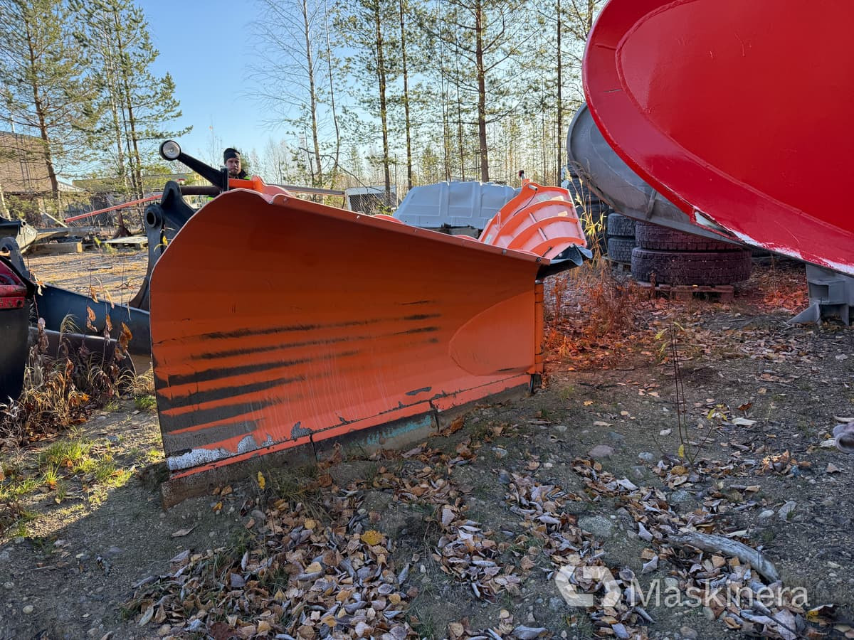 Vikplog PRONAR PWV4000HD - Отвал для снега: фото 3 Vikplog PRONAR PWV4000HD - Отвал для снега: фото 3