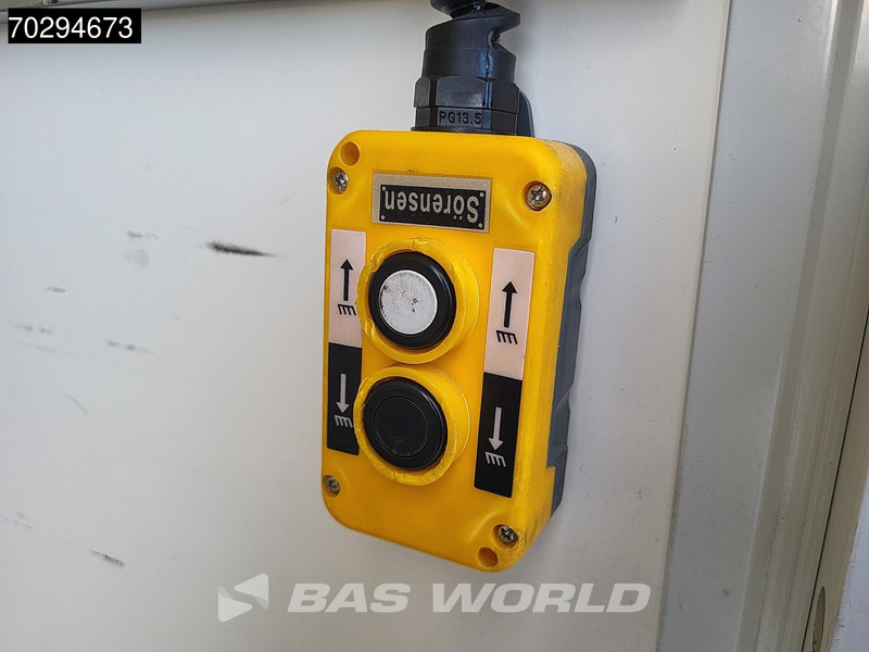 Фургон с закрытым кузовом Iveco Daily 35C16 Laadklep Dubbelucht Bakwagen 160PK Airco Camera Euro6 Meubelbak Koffer Airco: фото 8 Фургон с закрытым кузовом Iveco Daily 35C16 Laadklep Dubbelucht Bakwagen 160PK Airco Camera Euro6 Meubelbak Koffer Airco: фото 8